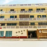 Reddoorz Plus Near Vito Cruz Manila