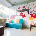 Reddoorz Plus @ Tayuman Manila