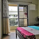 Taguig Resort Apartment Near Bgc And Airport 417