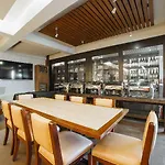 Reddoorz Plus Near Naia Expressway