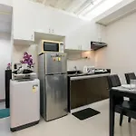 Jen\'S Paranaque City Apartment