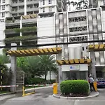 Sally\'S Place At La Verti Residences