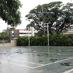 Sally\'S Place At La Verti Residences