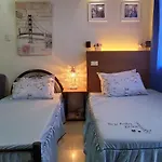 Jen\'S Paranaque City Apartment