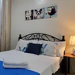 Jen\'S Paranaque City Apartment