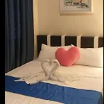 Jen\'S Paranaque City Apartment