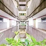 Oyo 242 Benson Apartelle