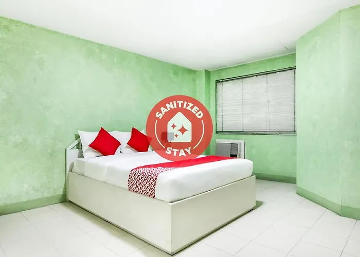 Oyo 242 Benson Apartelle