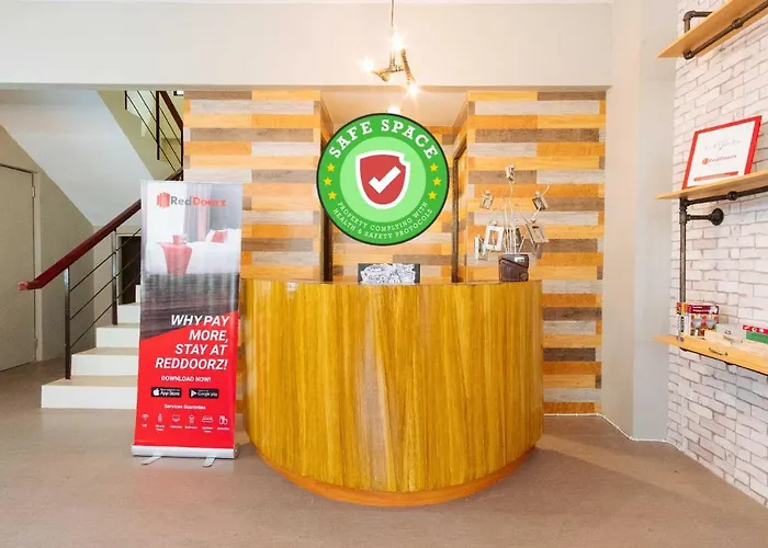 Reddoorz Plus Near Osmena Highway 2