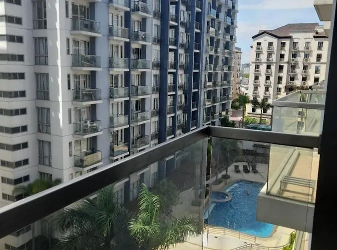 One Palm Tree Villas-Kenzie Place Terminal 3 Airport