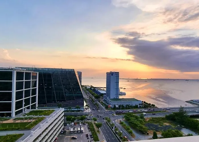 Luxury Seaside Sunset View At Sm Mall Of Asia With Free Parking