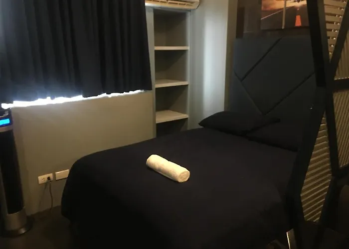 Cozy Condo Near Naia With Wifi, Pool And Balcony