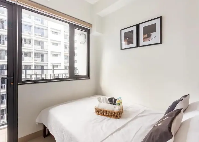 Shore 2 Apartment With Balcony