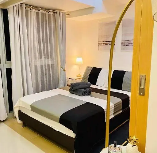 Uptown Parksuites Tower 2