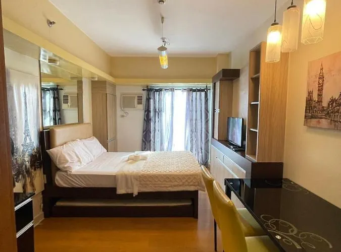 Modern Bayview Condo In 8 Adriatico