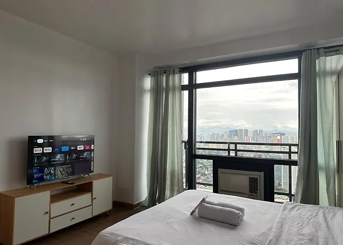 Homestyle Studio With City View In Gramercy Residences Condo