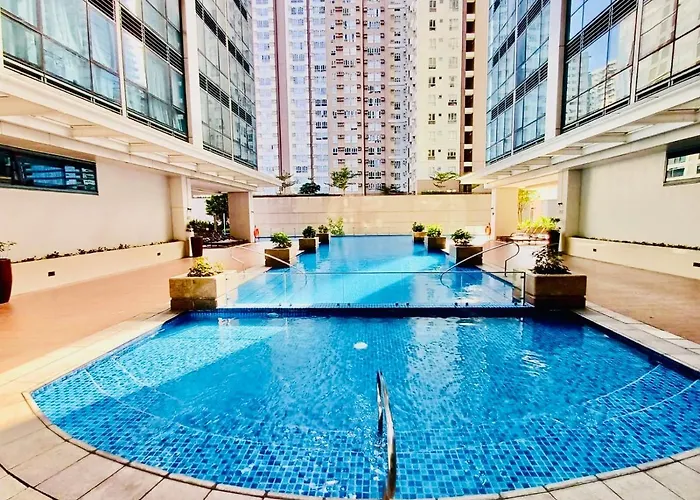 Bgc Luxury Condo - Pool, Wi-Fi, City View - Suite 17