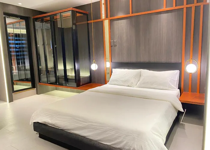 Malate Bayview Mansion 17A/B