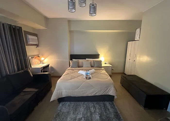 Cozy Studio With Queen Size Bed In Araneta Quezon City