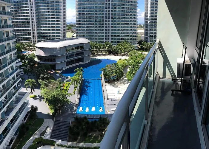 Riel\'S Condotel In Azure Beach Resort Residences