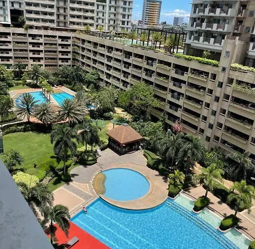 2Br Fully Airconditioned Condo With Balcony & Free Parking At Tivoli