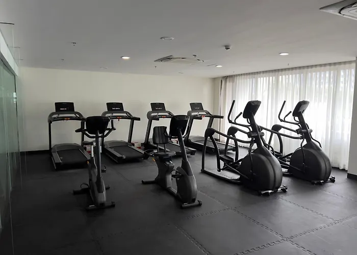 Ultimate Comfort Prime Location 2Br Condo With King Bed Near Airport Mall Of Asia Fast Wifi And Free Parking