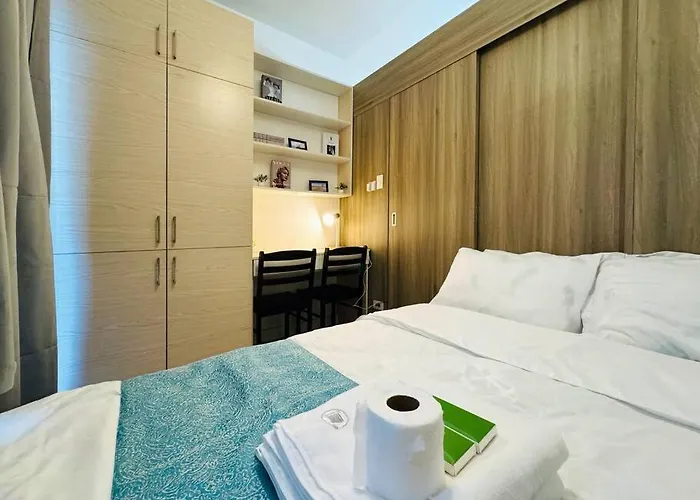 1Br Unit Condotel W Balcony Fame Residences -Fm42