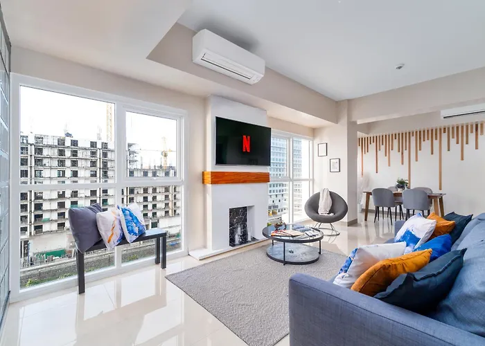 Prime Location, Luxury 4Br Minutes To Okada-Hyatt-Naia-Moa-Sleeps 16-Massage Chair