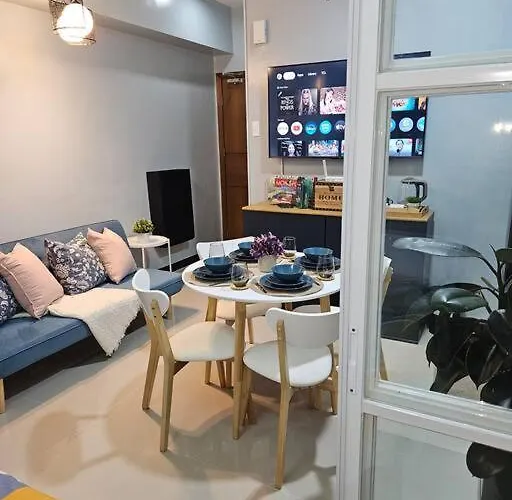 Urban Escape At Morgan Suites Mckinley Hill, Bgc