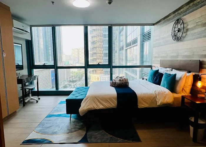 Bgc Luxury Condo - Pool, Wi-Fi, City View - Suite 11