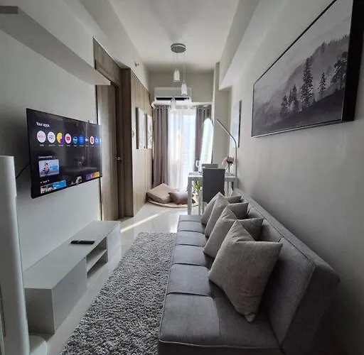 1Br Condo Unit At Coast Residences