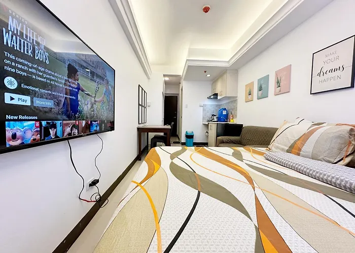 King Bed Suite At Pine Crest #T3-439 Near Mall