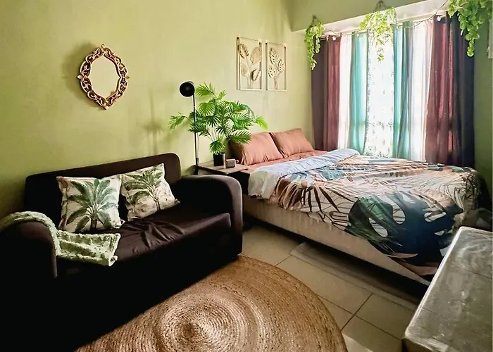 Tropical Haven In Makati Cbd