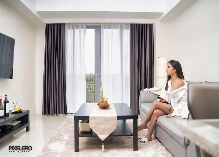 Luxury Hotel Near City Of Dreams Solaire Naia Moa- City Of Bridge