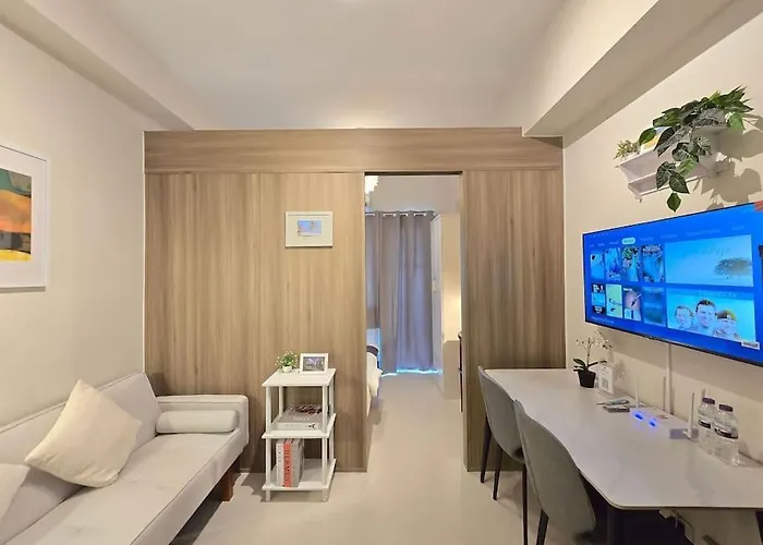 1Br Unit Condotel W Balcony Fame Residences #Fm57
