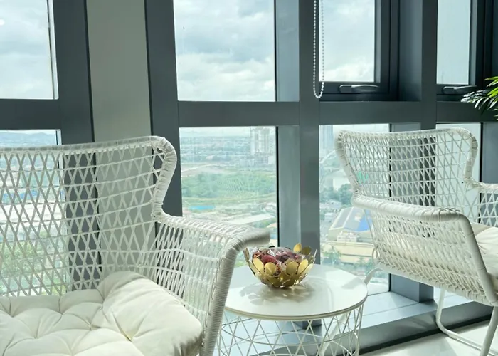 Eastwood Global Plaza Luxury 1Bed Room With 2 Toilets And Laundry Room