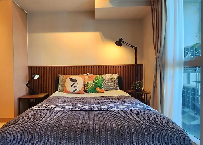 Pristine & Cozy Stay At Uptown Mall Bgc Across Mitsukoshi With Free Parking