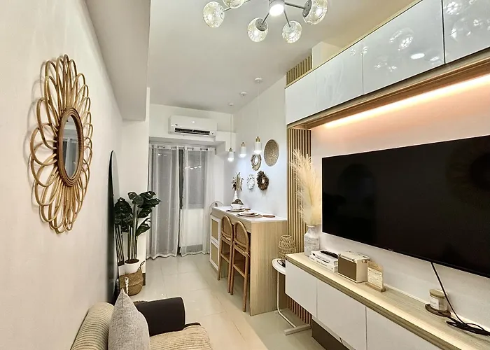 Cozy And Stylish Unit In Fame Residences