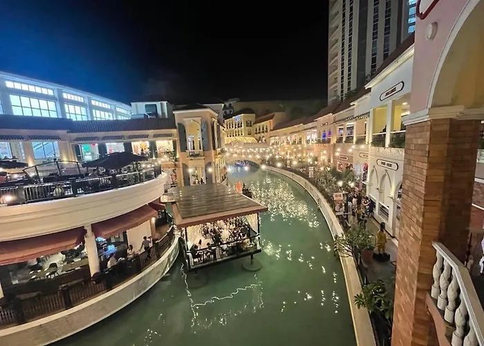 Venice Luxury Residences With Balcony - A Taste Of Venice Italy