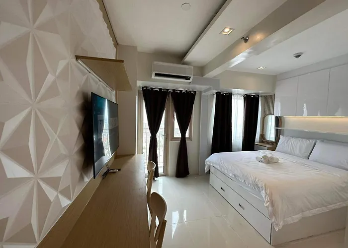 Coast Residences Penthouse With Skyline And Manila Bay View