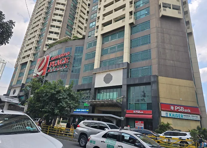 Manila Condotel 2 Bedroom Connected To Robinson Mall By Tripleview Condominium