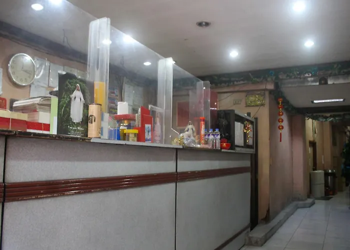 Oyo 1011 First Hotel