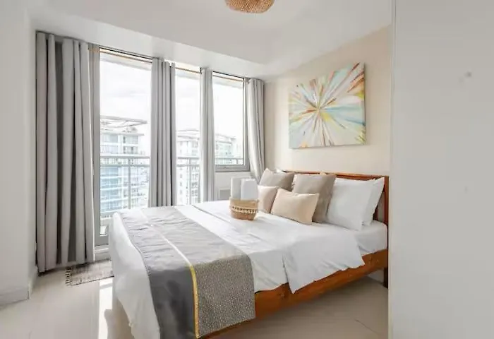 Sabrina\'S Crib Apartment 2Br By Azure Residences Near Airport
