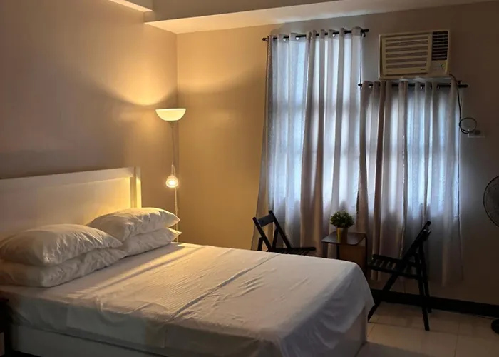 101 Newport Westwing Condo