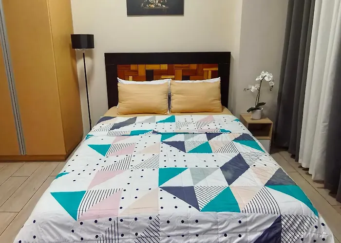 Comfy Condotel Across Naia Terminal 3