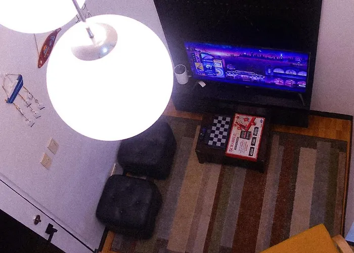 2-Room Condotel Stay With Netflix, Kitchen & Washer, Near Mrt Boni