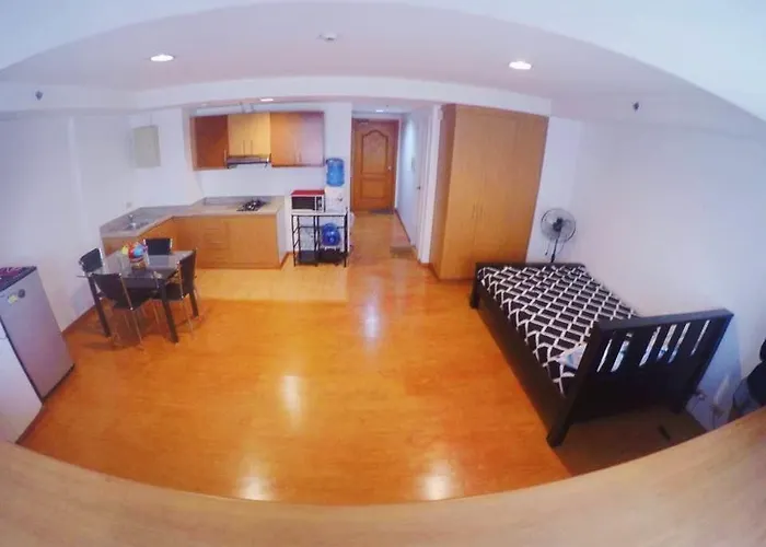 Lee Gardens Condominium