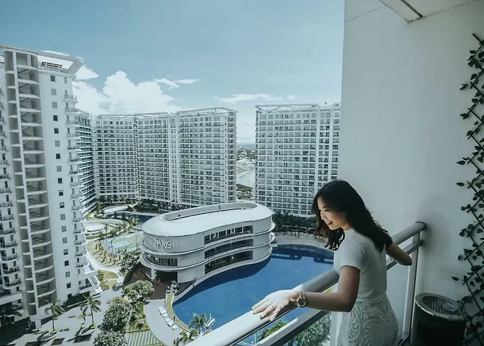 Azure Urban Resort Residences - The Paris Hilton Beach Club