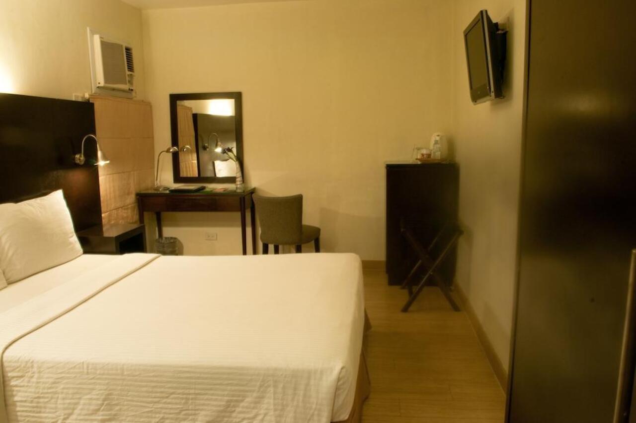 Hotel Pearl Lane 2*