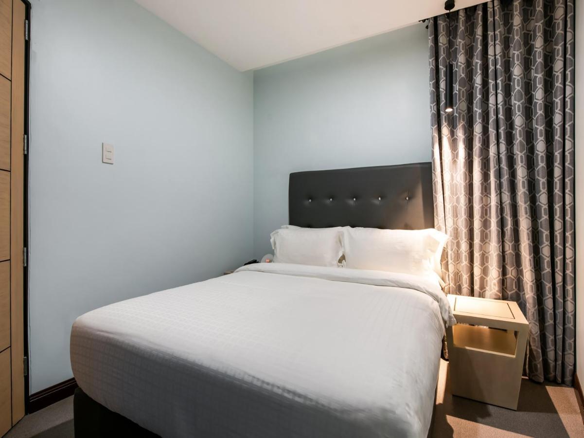 Bay Area Hotel